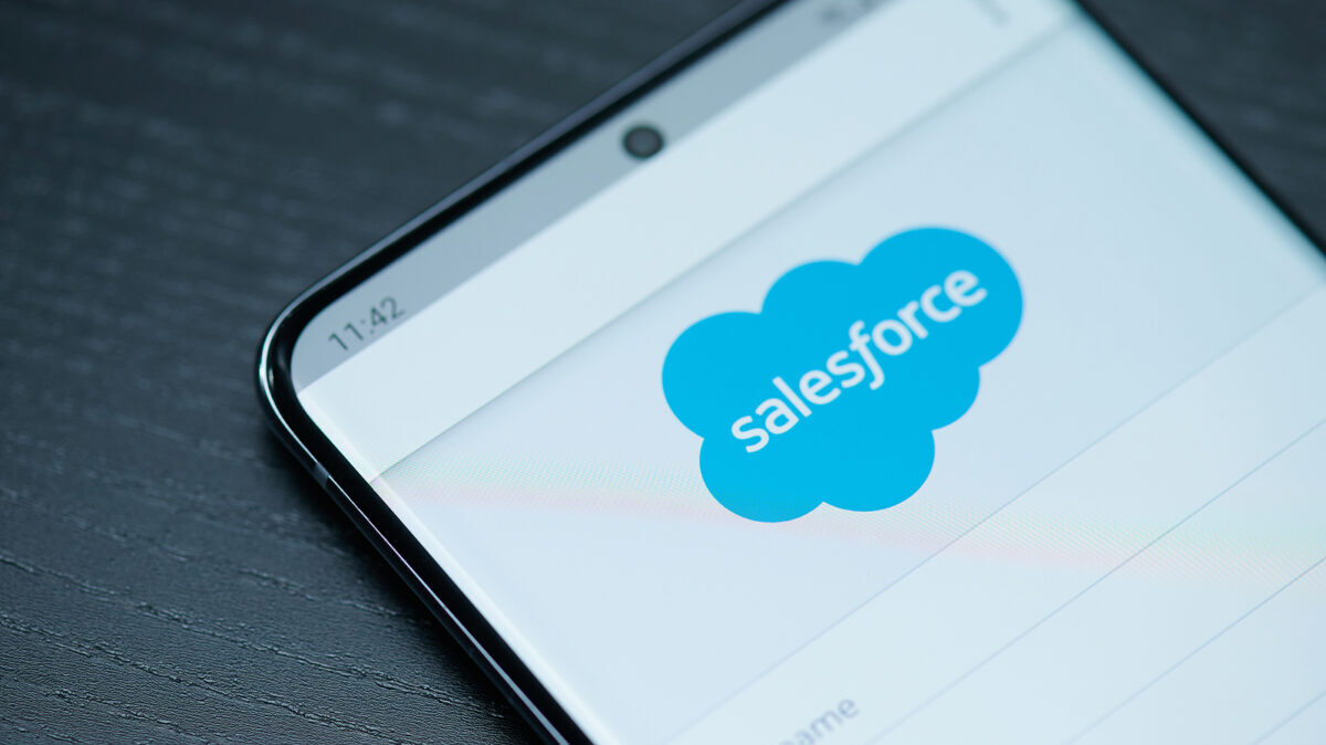 hackers-extorting-salesforce-after-stealing-data-from-dozens-of-customers